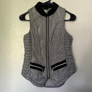 Good Rider Silver & Black Equestrian Rider Light Puff Vest